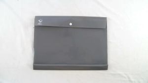Eagle Files Data bag Map Plastik Kancing Punggung Warna Solid Motif Barcode Horizontal F4 Folio 6Pcs