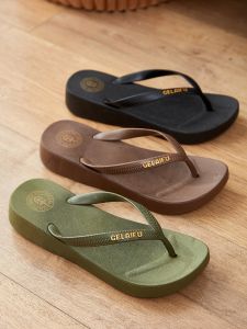 ทันสมัย เรียบง่าย รองเท้าแตะทองสีทึบ ผู้หญิง ชุดเวดจ์กลางแจ้ง กันลื่น นักเรียน รองเท้าแตะส้นหนาชายหาดชายทะเล