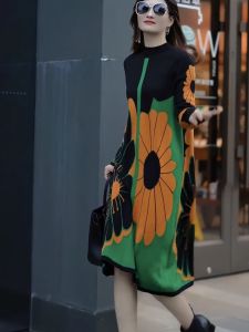 Elegant Knitted Wool Dress Mommy Style Autumn Winter Loose Slimming Large Size Mid-Length Sweater Dress for Women