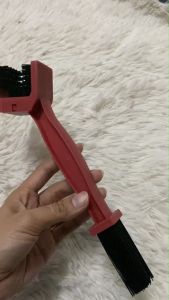 แปรงขัดโซ่ ที่ขัดโซ่มอไซค์ พลาสติกอย่างดี ขัดสะอาดหมดจด แปรงขัดโซ่ 2 ด้าน (xx29)