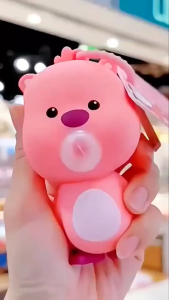 ของเล่นสำหรับบีบเป่าฟองรูปวงแหวนน่ารักสไตล์วินเทจจี้บีบอัดพวงกุญแจ