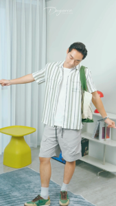 Áo sơ mi nam ngắn tay Dugarco vải Linen thoáng mát họa tiết kẻ to dáng casual 243SMS21017