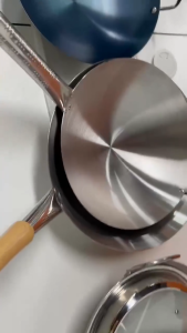 Eco-Friendly Titanium Wok with Hammered Pattern Induction & Gas Range Compatible 28cm