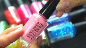 Peel Off Nail Polish (7.5ml) (Water base / no bad odour)(Quick dry / easy to peel/ more than 30 colors) (
