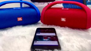 ลำโพงบลูทูธ Boombox mini เสียงที่เป็นธรรมชาติ เสียงใส มีมิติ เป็นเอกลักษณ์ เสียงดัง เบสหนัก เล่นเพลงยาวนานสูงสุดถึง 5 ชั่วโมง รับประกันสินค้า