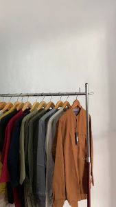 Koko Lengan Panjang Agera: Pilihan Kemeja Muslim untuk Pria