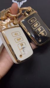 เคสรีโมทรถ Toyota Camry 2015   ดำเงาเส้นสีทอง และสีขาวเส้นสีทอง ดูเรียบหรู (Black Gold-Line TPU Key Case)  Toyota Altis Camry 234 ปุ่ม