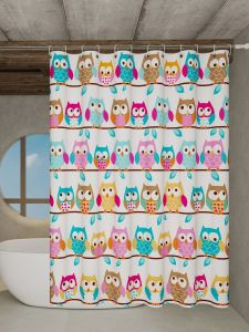 The owl-themed dry-wet separation partition shower curtain has a fresh color and creates a childlike bathroom atmosphere