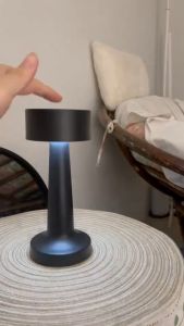 โคมไฟร้านอาหาร โคมไฟตั้งโต๊ะ LED มินิมอล ตกแต่งห้อง โต๊ะอาหาร แบบชาร์ หรี่ 3 ระดับ โคมไฟคาเฟ่ table lamp