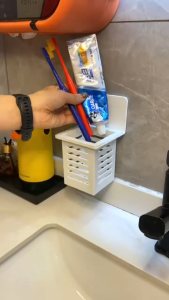 **TOP SELLING** 2025 NEW 4pcs Wall-mounted Drain Storage Rack Slide Top Tin Containers Bathroom Shower Basket Tableware Storage Bucket Sink Office White Pp Toothbrush Holder 4pcs Rak Penyimpanan dipasang di dinding Bekas Timah Atas Bilik Mandi 壁挂收纳筒