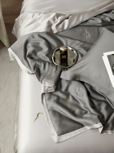 ฤดูร้อน ล้างทําความสะอาดได้ ผ้าไหม ผ้านวมเครื่องปรับอากาศ Lyocell Ice Feeling ชุดสี่ชิ้น เรียบง่าย ผ้าพันคอสีบริสุทธิ์ 80s น้ำหนักเบา ระบายความร้อน