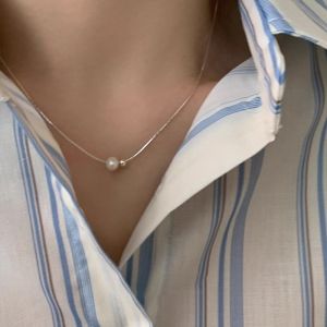 Elegant Minimalist Pearl Necklace Versatile Stylish Design High-End Feel Lightweight Luxury Chain Jewelry Accessory
