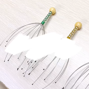 Scalp Massager Octopus Claw – Head Relaxer & Itch Relief Tool Scalp Scratcher Head Massager Relaxation Tool Scalp Massagers With 12 Claws Handheld Head Massage Scratcher