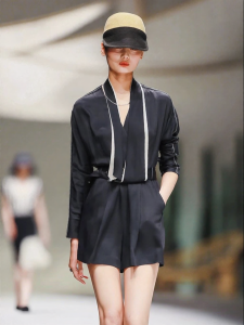 Decorative Line Design V-neck Jumpsuit Shorts
