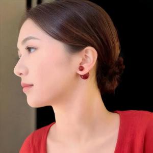 New 1 Pairs Versatile Imitation Pearl Earrings Minimalist Design Vintage Red Half Circle Earrings Elegant Classic Stud Earrings