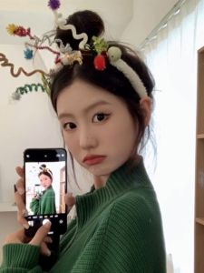 Mũ Lưỡi Trai Trang Trí Giáng Sinh Phụ Kiện Tiệc Sinh Nhật Cho Bé Gái Mũ Lưỡi Trai Bằng Vải Nhung Không Thể Tùy Chỉnh