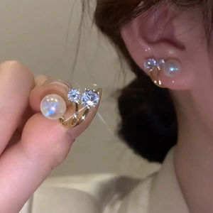 A.one 1 Pair Korean 925 Silver Diamond Earring Elegant Pearl Stud Earrings for Women Needle Korean Fish Tail Pearl Stud Earrings