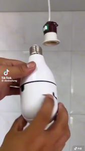 Camera Wifi  8 LED Đuôi Bóng Đèn Xoay 360 Độ - 5.0Mps - 1080P