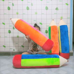 GỐI ÔM  BÚT CHÌ CẦU VỒNG NHIỀU CỠ VẢI NHUNG MỊN KHÔNG NHĂN GÒN MỀM MẪU MỚI NHẤT