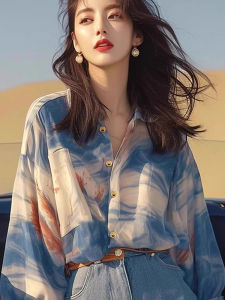 French Elegant Long Sleeve Gradient Dyeing White Enhancing Sweet Blue Shirt New Style Fresh And Trendy Womens Business Casual Polo Neck