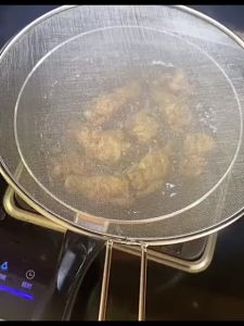 33cm Kitchen Oil Proofing Lid Filter Stainless Steel Mesh Cover Pan Cover Oil Splashproof for Cooking Kitchen Utensil