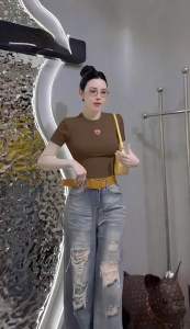 Áo Croptop thun tim cổ tim tay ngắn cổ tròn ảnh shop chụp dưới 50kg