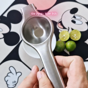 Dụng cụ vắt ép inox dụng cụ vắt tắc inox cầm tay tiện lợi ép chanh tắc nhanh chóng không tốn sức