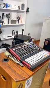 HOT COMBO Mixer Max12 - Micro Q02 -Dàn mixer kèm micro kraoke HIỆN ĐẠI NHẤT 2024 kết nối loa kéo Amly Cục đẩy...Chất Âm Cực Hay xử lý âm thanh cực kỳ chuyên nghiệp với các hiệu ứng âm thanh ấn tượng