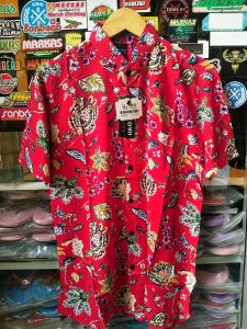 KEMEJA MOTIF PANTAI PRIA LENGAN PENDEK