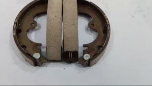 BRAKE SHOE SOLUNA STARLET KAMPAS REM BELAKANG SOLUNA STARLET KAPSUL EP80 EP81 04495-0A010