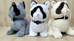 Boneka Kucing Berkumis Duduk Sit Animal Cat Kumis Bulu Russel M