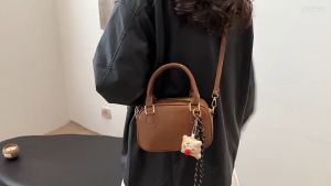 กระเป๋าสะพายเฉียงสไตล์วินเทจ สำหรับผู้หญิง ใช้งานได้หลากหลาย ทั้งสะพายบ่าและถือมือ