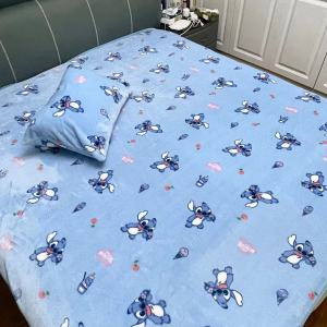 Stitch Hoạt Hình Dép Nỉ Chăn Mềm Mại Ấm Áp Phong Cách Nhật Bản In Hình Chăn Ga Gối Sofa Vỏ Gối Cho Bé Gái-Di Động Sang Trọng Nỉ Mặc