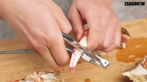 Universal Seafood Cracker Stainless Steel Crab Cracker For Seafood Eating