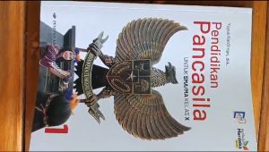 Ori Buku Pendidikan Pancasila Kelas 10 SMA Kurikulum Merdeka Penerbit Erlangga PKN kelas 10