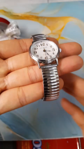 Đồng hồ nữ SUN FLAME dây chun second hand si nhật- đã qua sử dụng