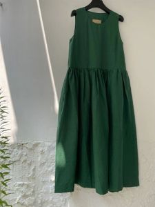 ชุดเดรสแขนกุดคอตั้งผ้าลินินสไตล์ญี่ปุ่นย้อนยุคสำหรับผู้หญิงในฤดูร้อน ทรงหลวม กระโปรงเดรสสั้นทรงเอเข้ารูป เอวสูง สีพื้น