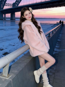 CHANGTONG | Youthful Oversized Hooded Faux Fur Coat For Short People