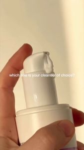 Gel rửa mặt dành cho da dầu giảm tình trạng viêm nhiễm mụn đầu đen - Janssen Cosmetics Clarifying Cleansing Gel [4400]