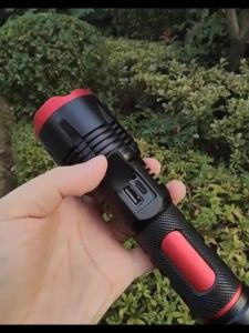 **【ANBOLT Rrady stock】 Senter LED Super Terang Jarak Jauh Senter Swat Senter LED Super Terang Tahan Lama Zoomable Tahan Air Senter with 26650 Baterai**