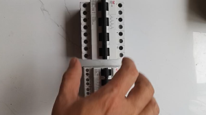 CB đảo chiều 2 nguồn điện 3 pha 380V 4P 63A-100A mẫu mới 2025