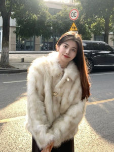 Winter 2025 Womens Short Thickened Fox Fur Coat Simulation Eco-friendly Plush High-grade Large Coat Korean Style Long Sleeve