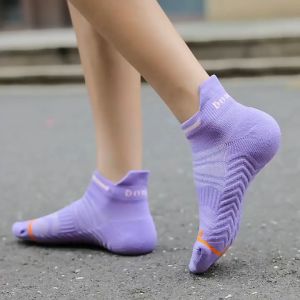 Kaos Kaki Olahraga Tebal Pria Wanita Pendek & Ankle Socks