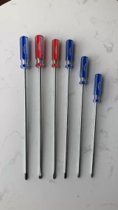 Tô vít dài 5x300 mm - Tuốc nơ vít dẹt 4 cạnh cán cứng nhựa trong C-Mart