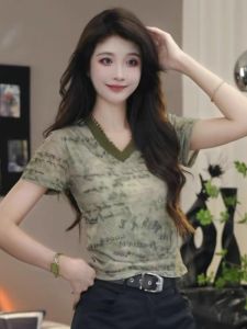 Color Block V-Neck Printed Short Sleeve T-Shirt Womens Fashion Slimming High-End Feeling Summer 2025 New Style Korean Loose Fit