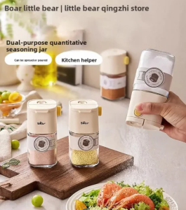 Bear | Salt Dispenser with Salt Control and Moisture Protection