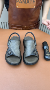 Sandal Slip-On Pria | Anti-Selip & Ringan untuk Kenyamanan Seharian