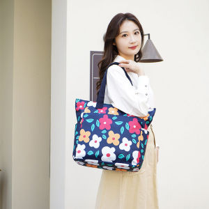 กระเป๋าเดินทางแบบสะพายไหล่ขนาดใหญ่พิมพ์ลายฤดูใบไม้ผลิและฤดูร้อน กระเป๋าใส่หนังสือ กระเป๋าถือสำหรับเดินทางระยะสั้น กระเป๋าเดินทางแบบพับได้