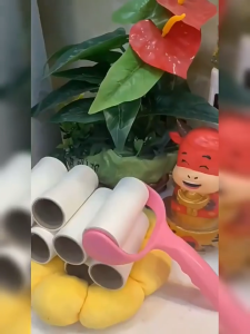 400Pcs Lint Roller Sticky Paper Sticky Lint Roller Tearable Sticky Roller Reusable Pet Hair Remover Sticky Roll Paper Cat Dog Hair Clothes Dust Fur Cleanning Roller Home Dust Cleaner Tearable Paper Roller