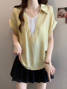 Áo Thun V-Neck Phong Cách Dễ Dàng Cho Nữ Có Vóc Dáng To